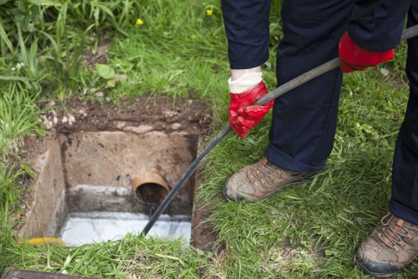 Professional Drain Cleaning Services Professional Drain Cleaning Services